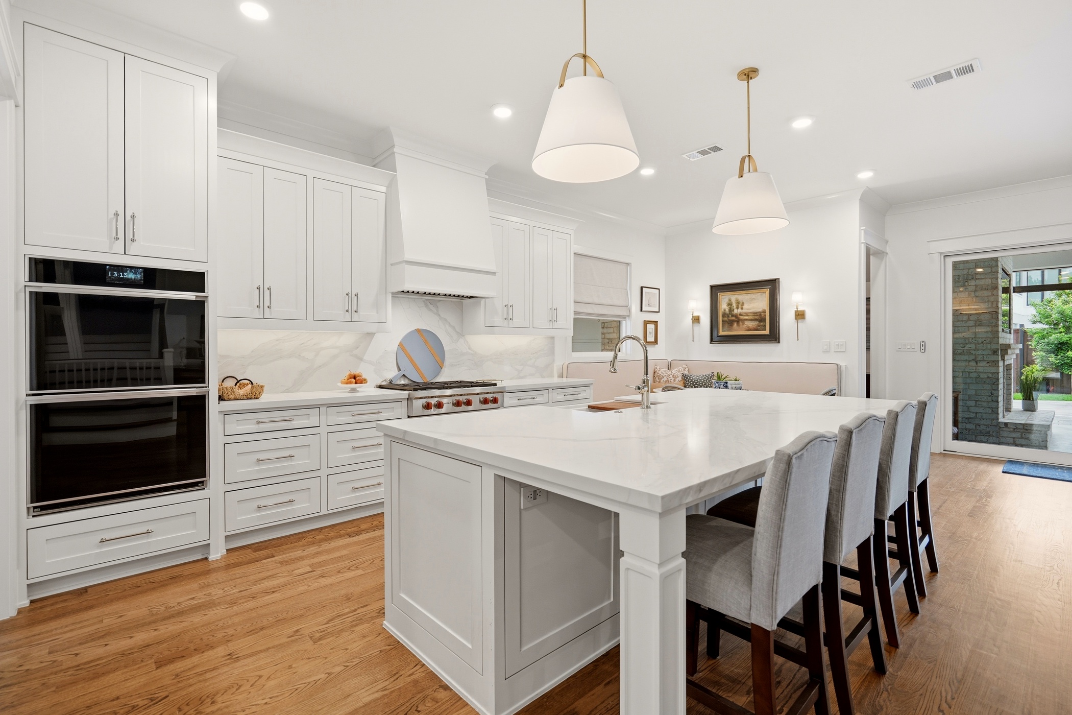 Kitchen with island